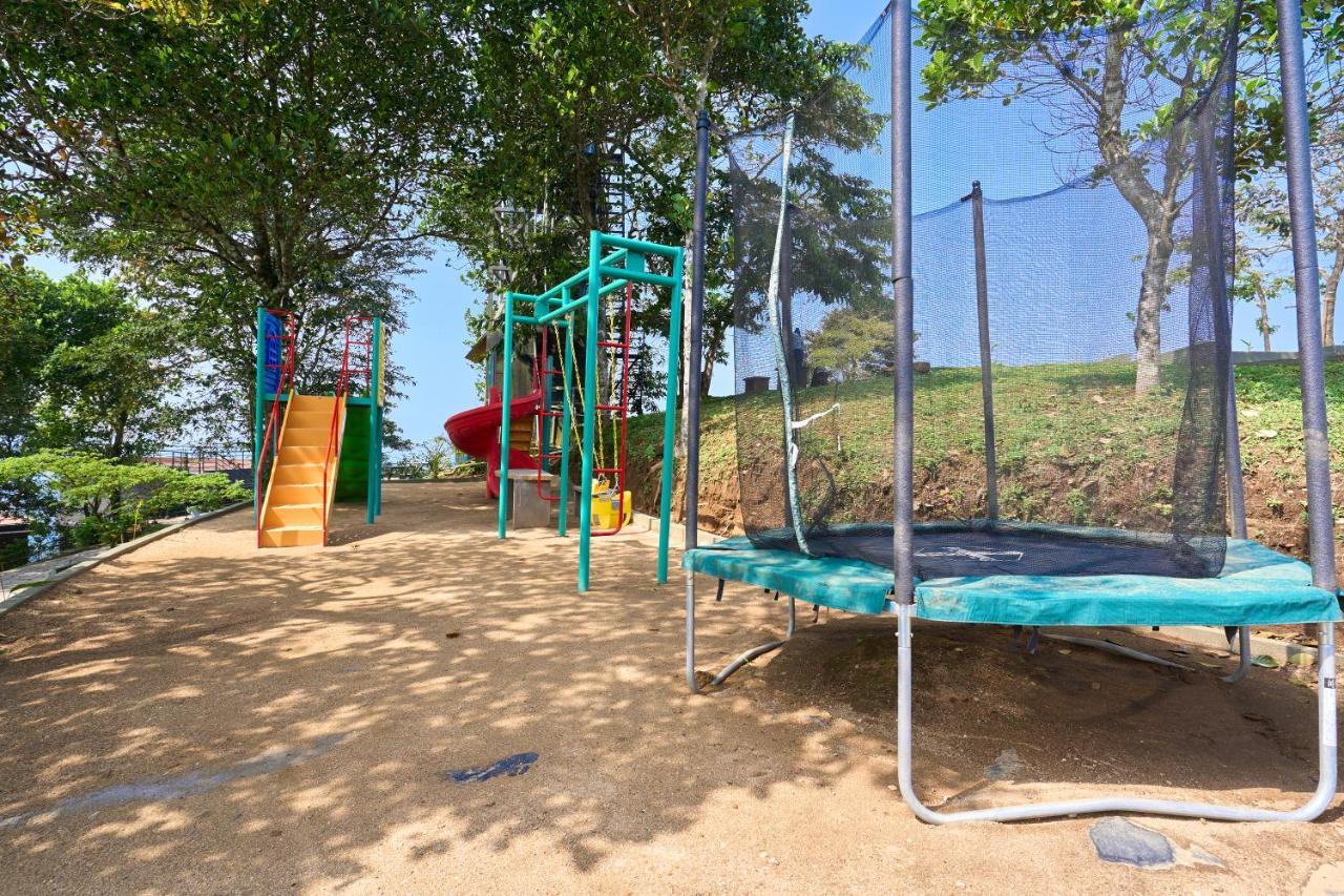 Haze And Kites Resort Munnar Bagian luar foto