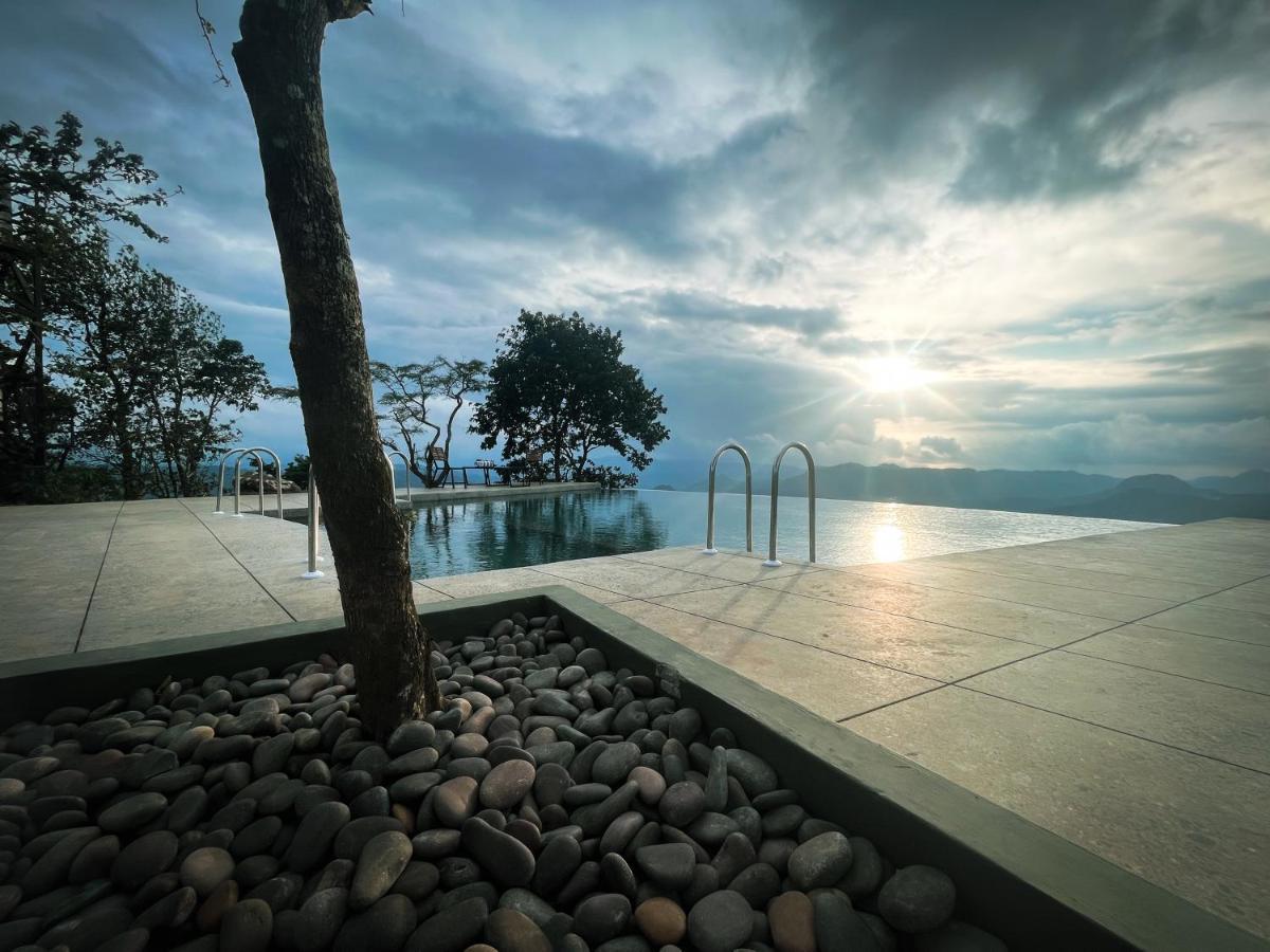 Haze And Kites Resort Munnar Bagian luar foto