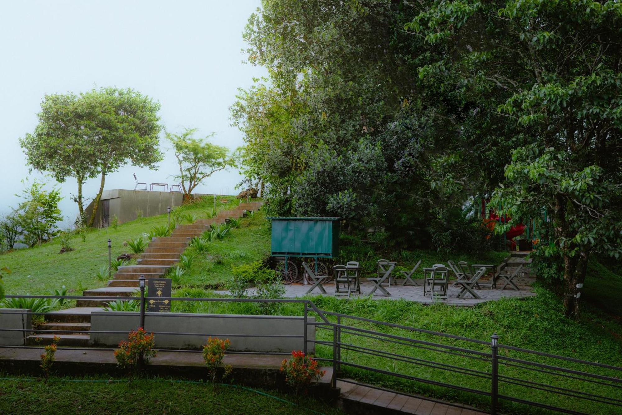 Haze And Kites Resort Munnar Bagian luar foto