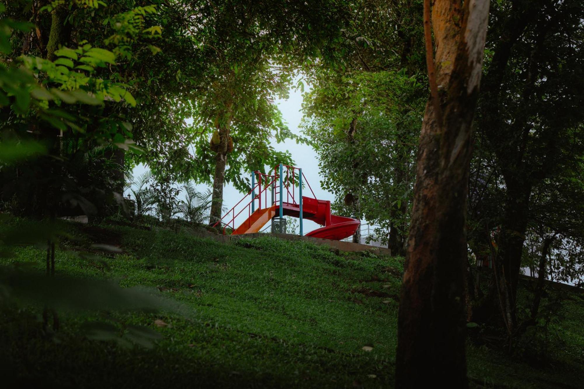 Haze And Kites Resort Munnar Bagian luar foto