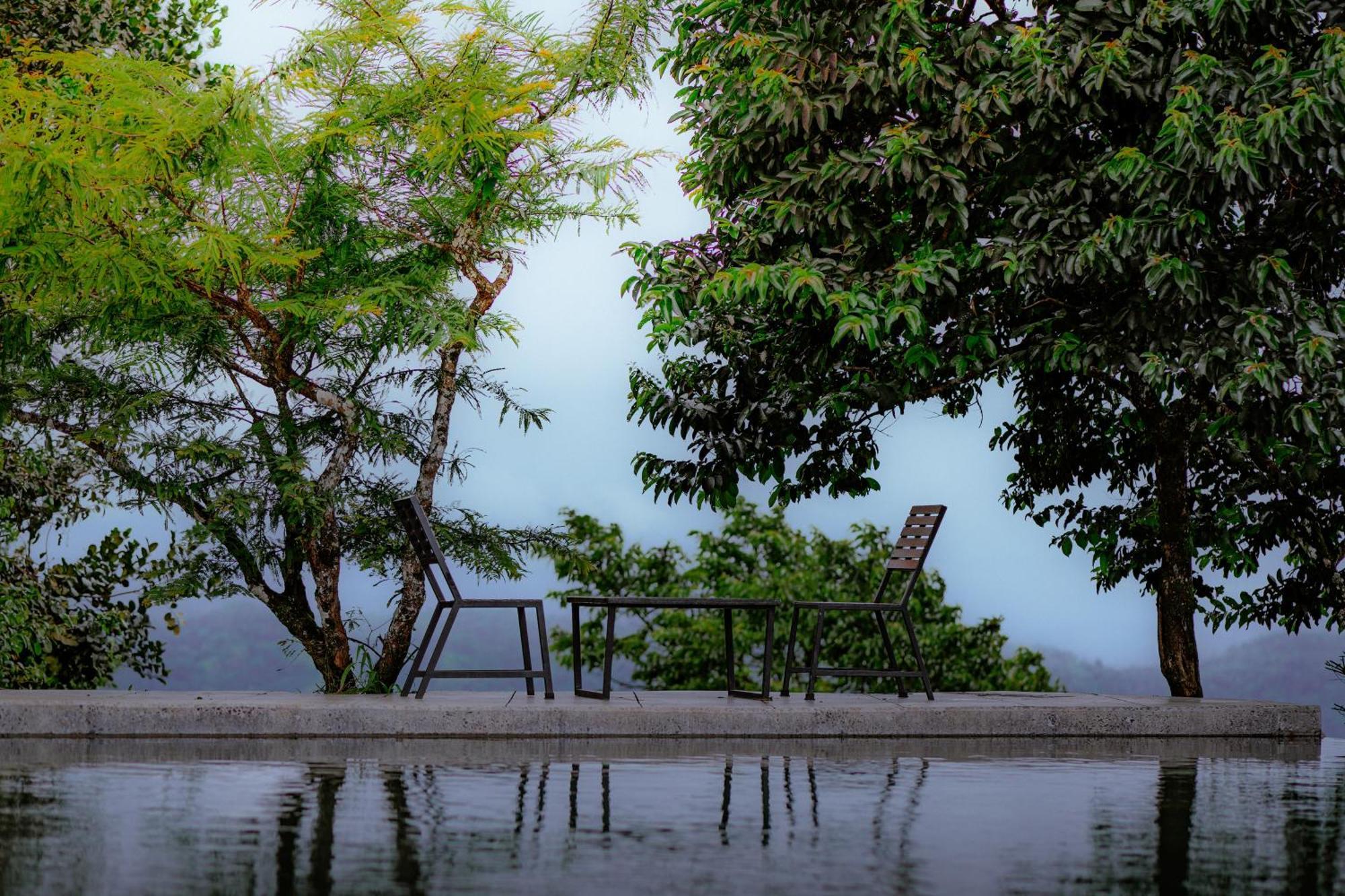 Haze And Kites Resort Munnar Bagian luar foto